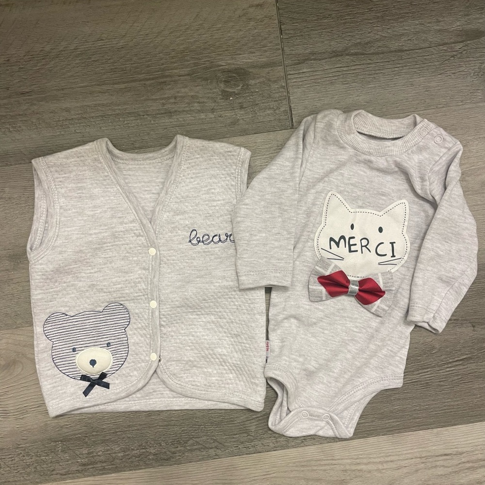 2 piece set Long sleeve onesie and vest